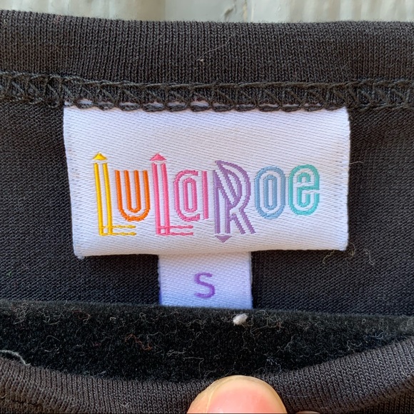 LuLaRoe geometric patterned color block t-shirt - Picture 5 of 6